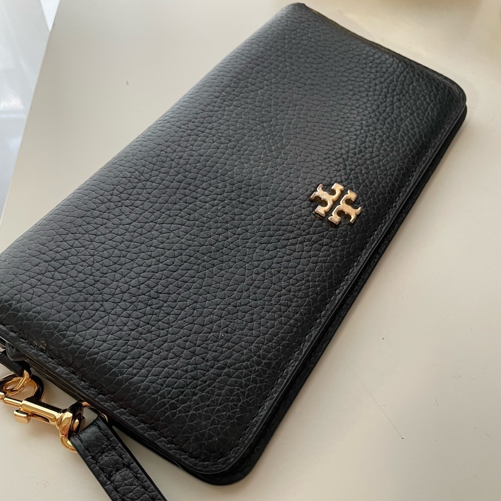 Tory Burch Slim Wallet
